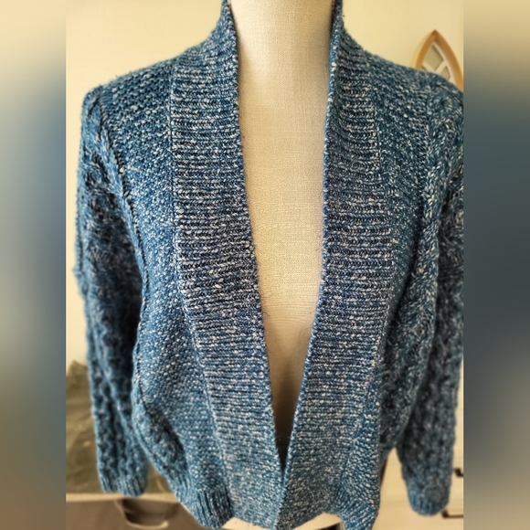 EUC Cabi Blue Cable Open Cardigan - Picture 14 of 14